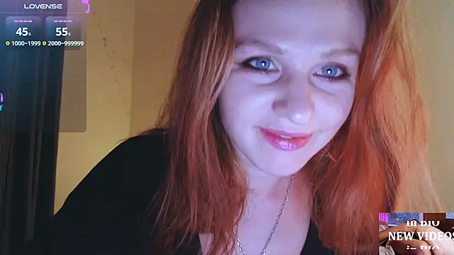 Cassie Wild online show from 11-30-25, 01:34