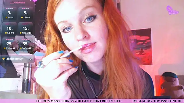 Snapshot of Cassie_Wild chatting on 04-19-26, 01:01 Cassie Wild online show from 04-19-26, 01:01