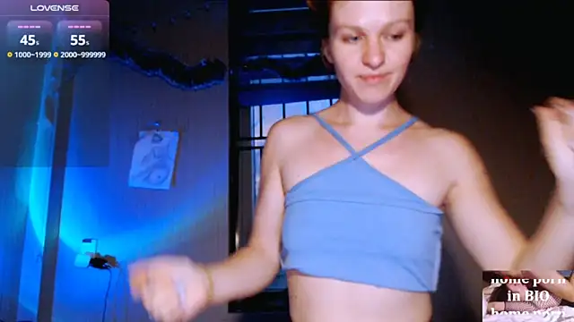 Snapshot of Cassie_Wild chatting on 03-10-25, 01:21 Cassie Wild online show from 03-10-25, 01:21
