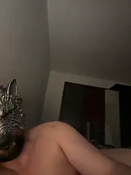 Tomhot3869 online show from 12-01-25, 08:21