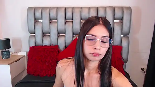 Natasha Ferrec online show from 02-25-26, 11:15