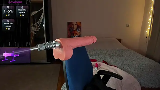 Cherry  Girl online show from 11-10-25, 09:09