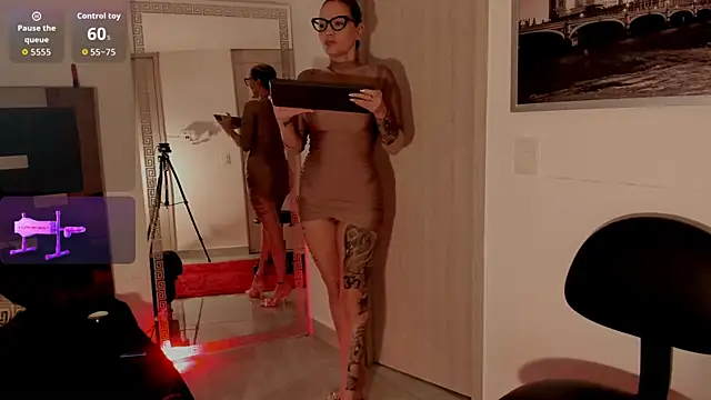 daiila jonnes online show from 10-17-25, 08:32