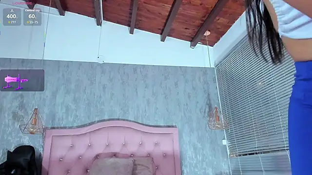 naomidibello online show from 04-06-26, 07:48