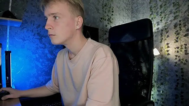 AlexxSweet online show from 09-28-25, 06:53