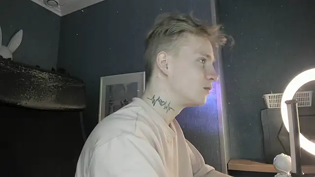 AlexxSweet online show from 04-05-26, 06:53