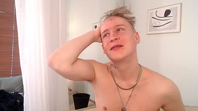 Snapshot of AlexxSweet chatting on 05-10-26, 06:06 AlexxSweet online show from 05-10-26, 06:06