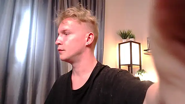 Snapshot of AlexxSweet chatting on 05-15-26, 04:54 AlexxSweet online show from 05-15-26, 04:54
