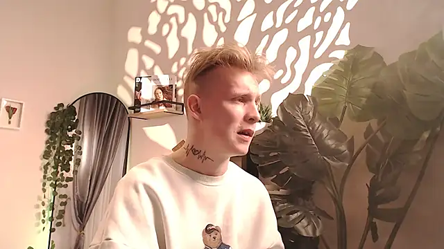 AlexxSweet online show from 04-25-26, 07:11