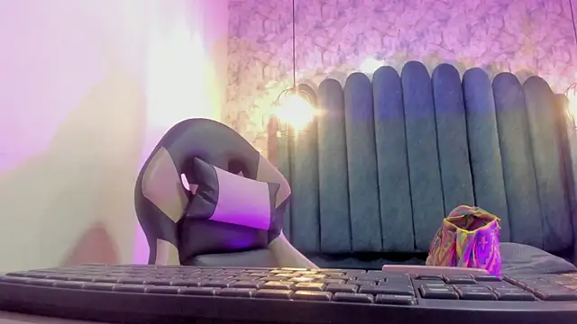 nalalye cruzz  online show from 09-09-25, 03:16