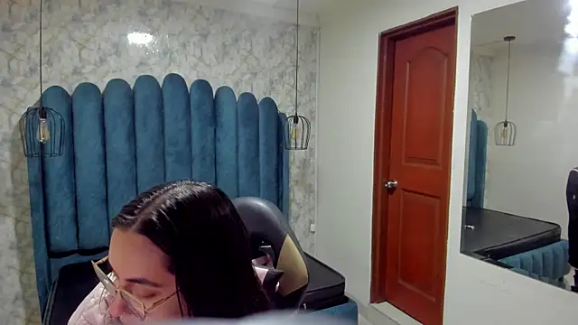 nalalye cruzz  online show from 10-19-25, 03:31