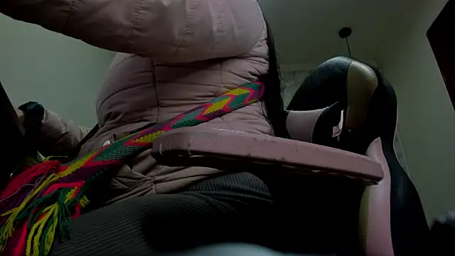 nalalye cruzz  online show from 11-21-25, 03:05