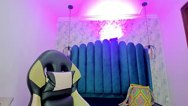 nalalye cruzz  online show from 01-09-26, 03:02