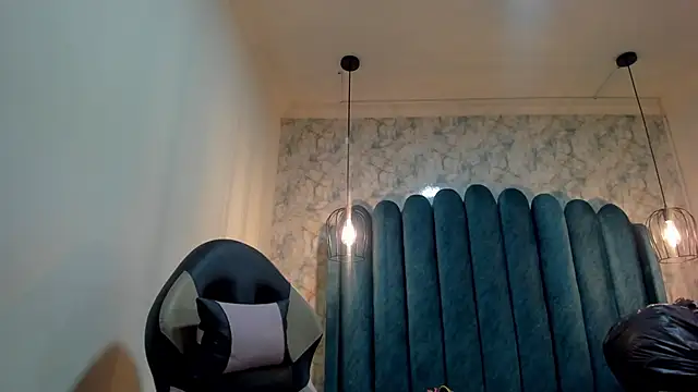 nalalye cruzz  online show from 10-03-25, 02:37