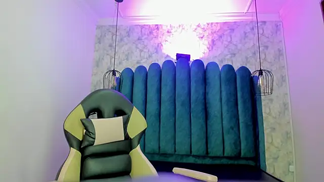 nalalye cruzz  online show from 11-12-25, 03:10