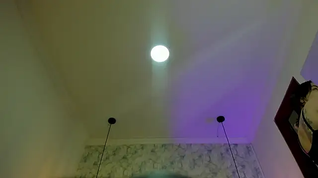 nalalye cruzz  online show from 10-21-25, 03:28