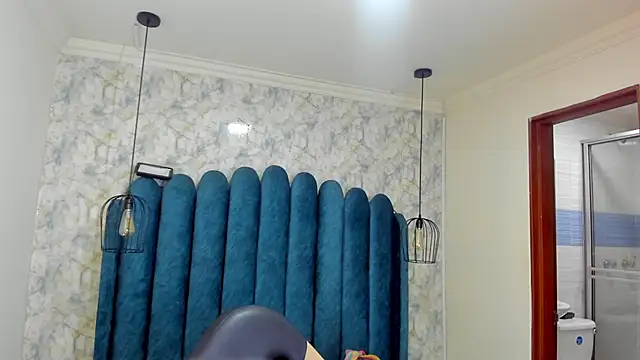 nalalye cruzz  online show from 03-19-26, 02:22