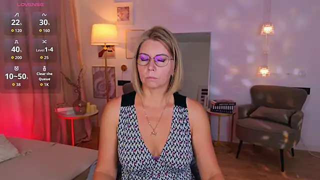 Annie Light online show from 07-27-26, 06:31