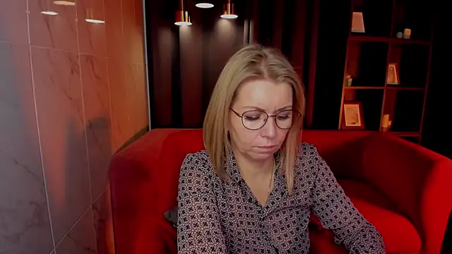 Annie Light online show from 12-02-25, 05:53