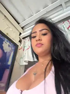 Luisa Fernandaa online show from 04-14-26, 07:30