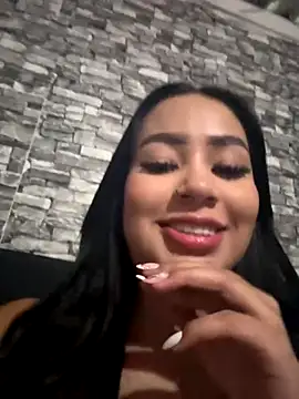 Snapshot of Luisa_Fernandaa chatting on 10-19-25, 01:08 Luisa Fernandaa online show from 10-19-25, 01:08