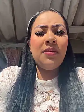 Luisa Fernandaa online show from 10-31-25, 08:27