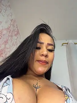 Snapshot of Luisa_Fernandaa chatting on 04-22-26, 03:24 Luisa Fernandaa online show from 04-22-26, 03:24