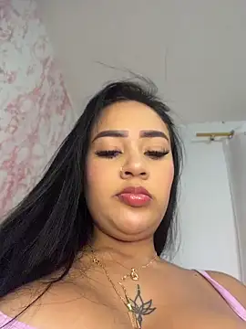 Snapshot of Luisa_Fernandaa chatting on 06-13-26, 03:04 Luisa Fernandaa online show from 06-13-26, 03:04