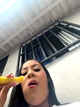 Snapshot of Luisa_Fernandaa chatting on 09-20-25, 07:19 Luisa Fernandaa online show from 09-20-25, 07:19