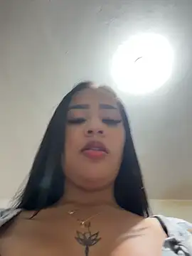 Luisa Fernandaa online show from 04-19-26, 03:40