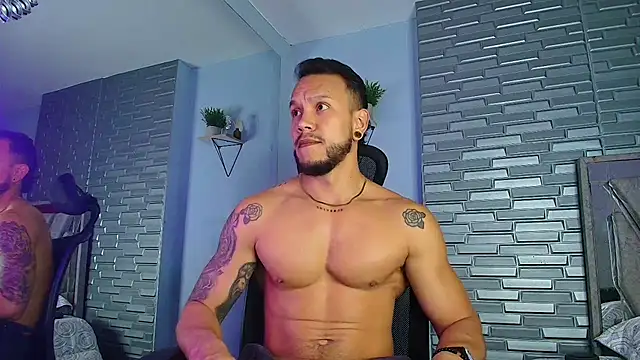 Snapshot of ARON_TAYLER01 chatting on 02-17-26, 10:34 ARON TAYLER01 online show from 02-17-26, 10:34