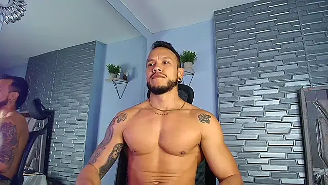 Snapshot of ARON_TAYLER01 chatting on 02-03-26, 10:31 ARON TAYLER01 online show from 02-03-26, 10:31