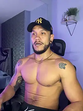 ARON TAYLER01 online show from 10-28-25, 10:36