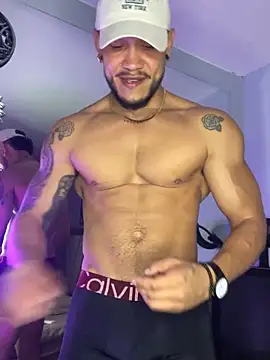 ARON TAYLER01 online show from 10-05-25, 10:28