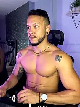 ARON TAYLER01 online show from 09-30-25, 10:32