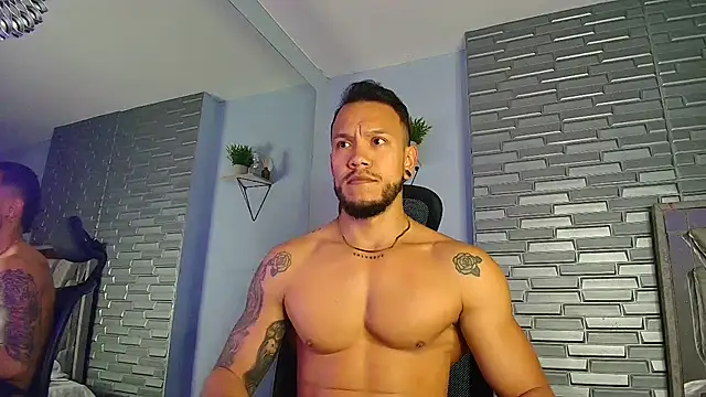 Snapshot of ARON_TAYLER01 chatting on 02-12-26, 10:37 ARON TAYLER01 online show from 02-12-26, 10:37