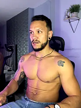 ARON TAYLER01 online show from 11-18-25, 10:40