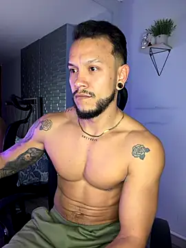 ARON TAYLER01 online show from 12-02-25, 10:39