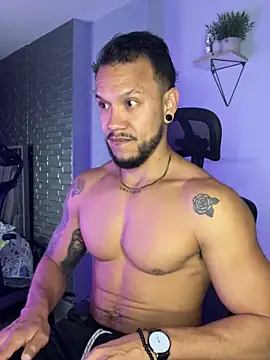 ARON TAYLER01 online show from 10-15-25, 10:34