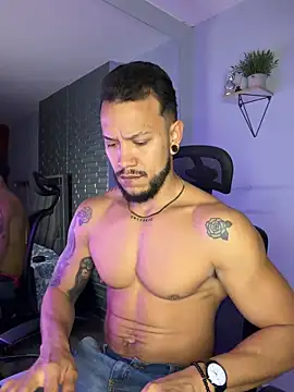 ARON TAYLER01 online show from 12-04-25, 10:25