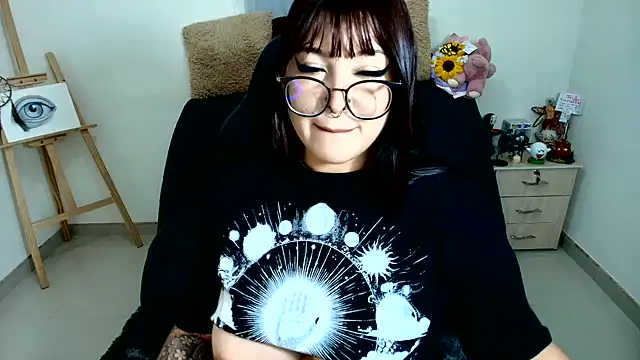 Snapshot of SweetIsabella_x chatting on 06-07-26, 05:12 SweetIsabella x online show from 06-07-26, 05:12