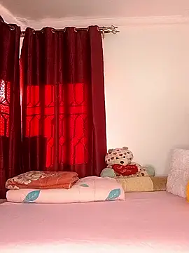 Snapshot of NicRaisaa chatting on 10-13-25, 04:47 NicRaisaa online show from 10-13-25, 04:47