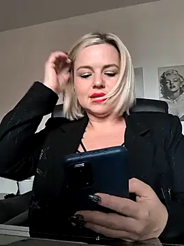 Ladykaos online show from 10-30-25, 01:31