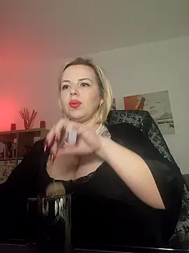 Snapshot of Ladykaos chatting on 01-25-25, 04:57 Ladykaos online show from 01-25-25, 04:57