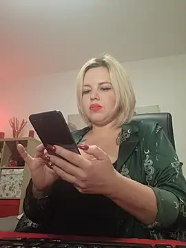 Snapshot of Ladykaos chatting on 01-27-25, 04:33 Ladykaos online show from 01-27-25, 04:33