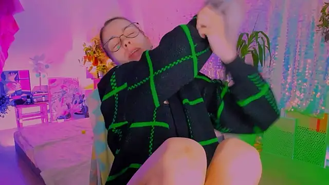 poli   online show from 03-10-26, 04:33