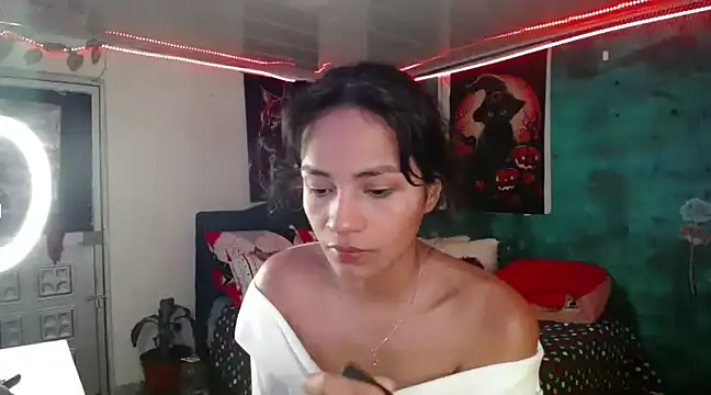 Snapshot of Samara_Beltran chatting on 03-21-25, 03:01 Samara Beltran online show from 03-21-25, 03:01