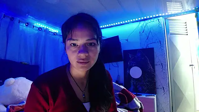 Snapshot of Samara_Beltran chatting on 10-17-25, 03:10 Samara Beltran online show from 10-17-25, 03:10