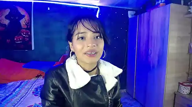 Snapshot of Samara_Beltran chatting on 03-15-25, 08:26 Samara Beltran online show from 03-15-25, 08:26