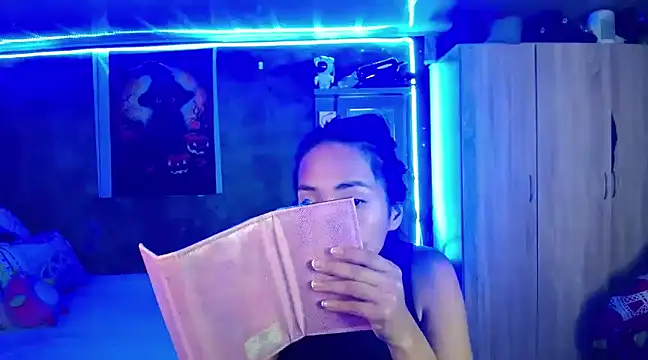 Snapshot of Samara_Beltran chatting on 02-27-25, 02:46 Samara Beltran online show from 02-27-25, 02:46